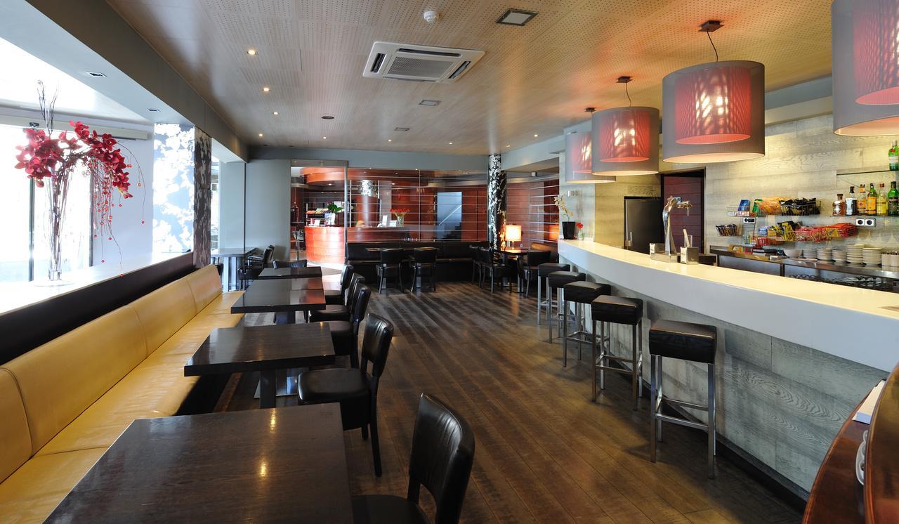 Hotel Els Noguers Manresa Ngoại thất bức ảnh