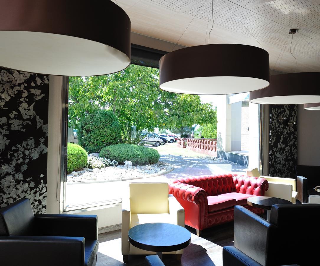 Hotel Els Noguers Manresa Ngoại thất bức ảnh